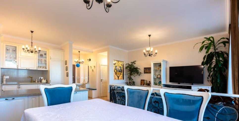 Дава се под наем Тристаен апартамент в Бургас, Зорница - 122 кв.м за 561 € - Снимка #4