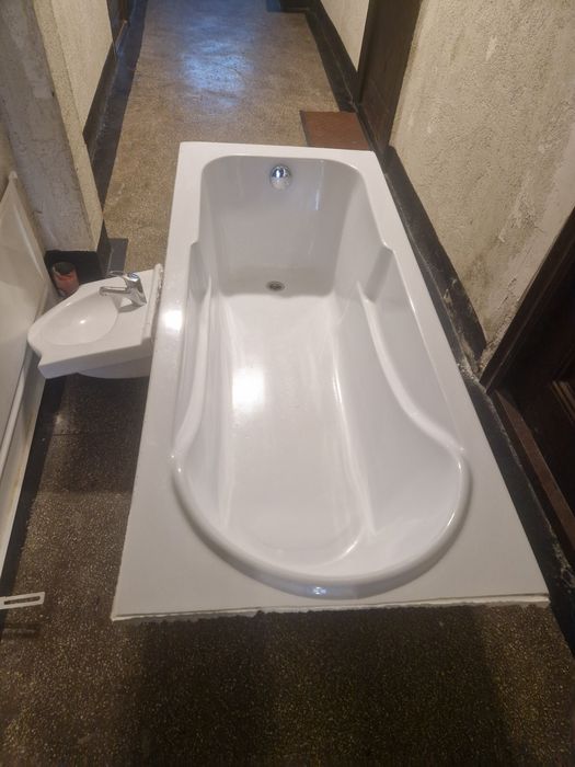 Cadă baie cu toate accesoriile