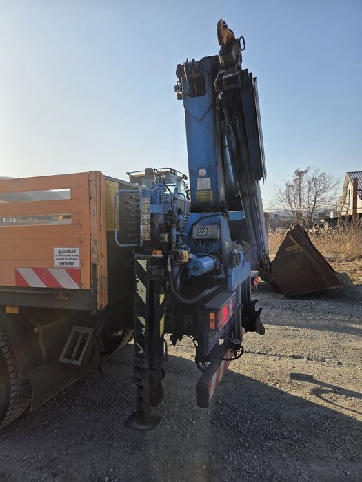 Camion Mercedes Atego .  Cu  macara  An 2001