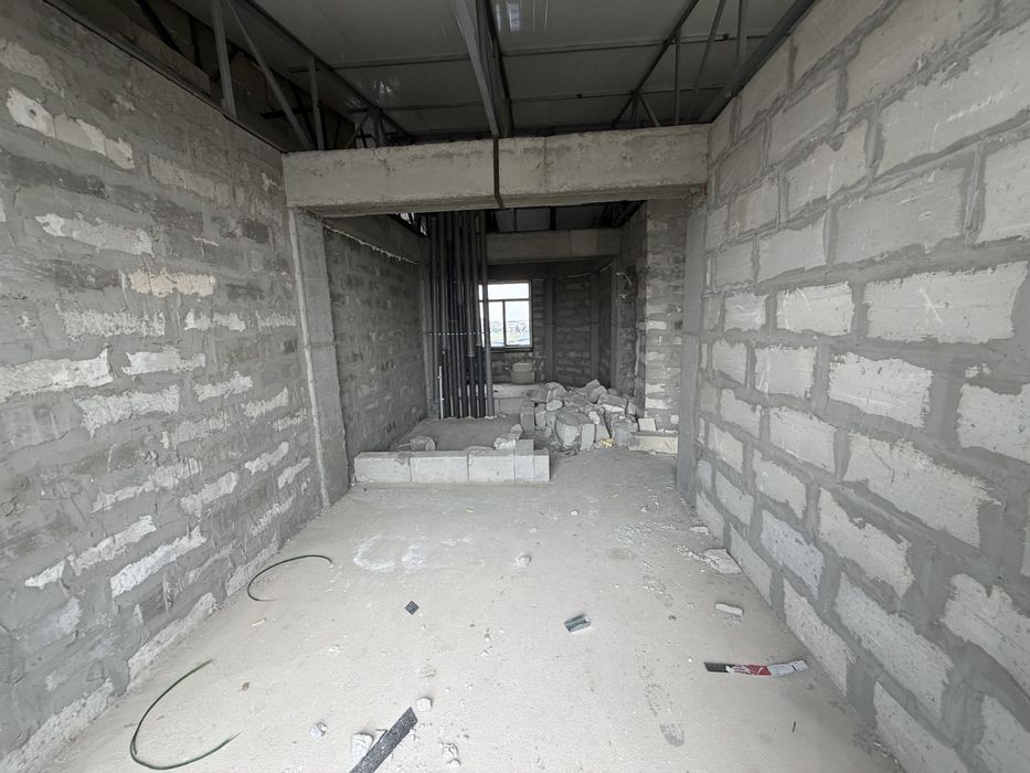 Эко сити 5 этаж 3 х ком 130м2 с балконом срочно продаётся