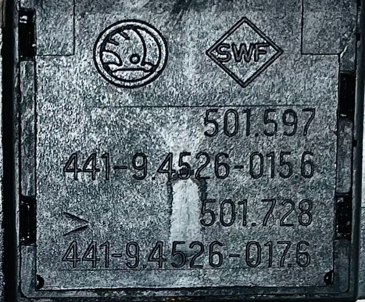 Maneta Semnalizare  Bloc Lumini 441-9 4526-0156 / 501597 / 501728 / 4