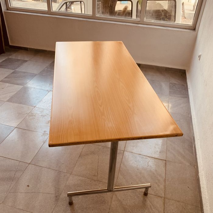 Шведско офис бюро в стил скандинавски модернизъм