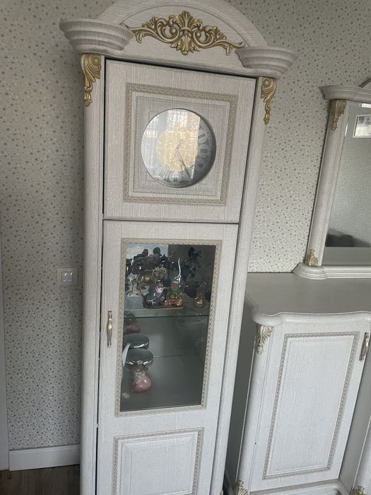 Продается стенка в зал