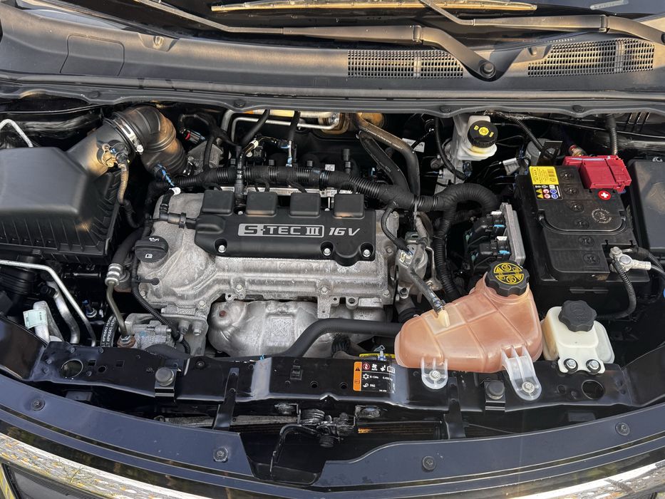 Продам Ravon R4.