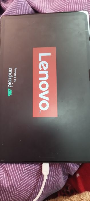 Vând tabletă Lenovo 
Tabletă este