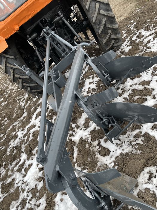 Vand tractor utb 650+ plug cu 3 cormane