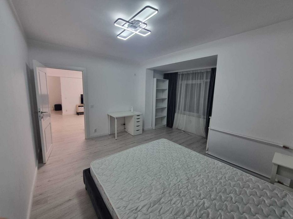 Particular inchiriez ap 2 cam Unirii, metrou, RENOVAT, loc de parcare!