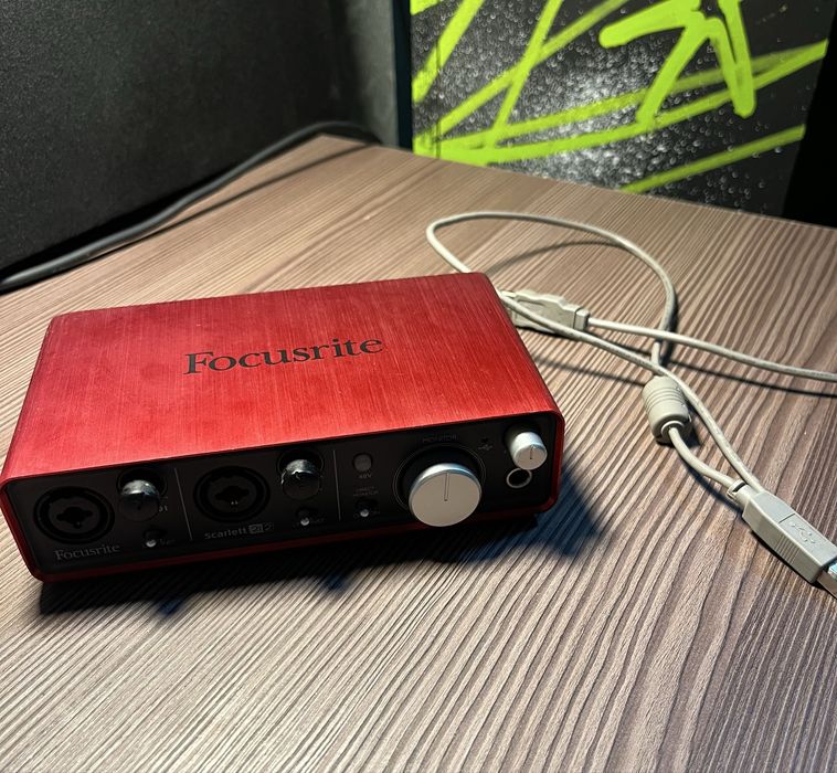 Focusrite scarlett 2i2