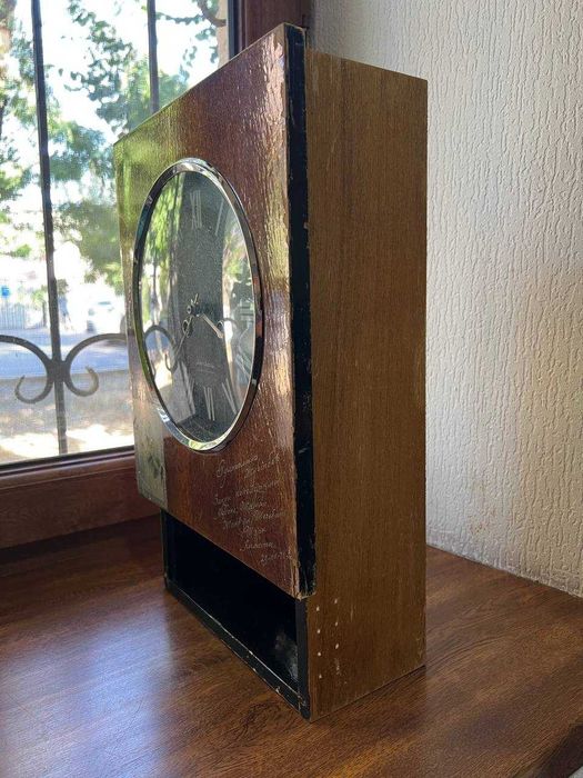 Антиквариат часы "Янтарь"