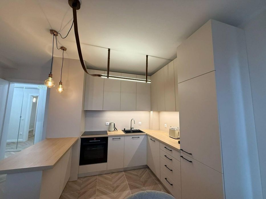 Дава се под наем Тристаен апартамент в София, Витоша - 120 кв.м за 1299 € - Снимка #4