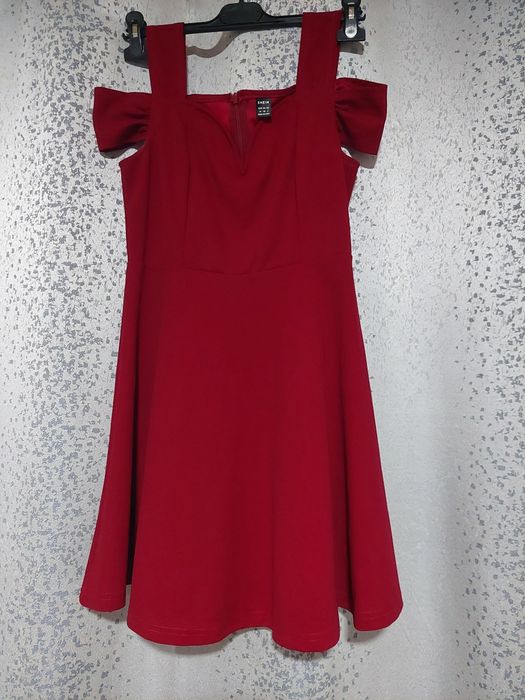 De vânzare, rochii elegante + bluză de zi