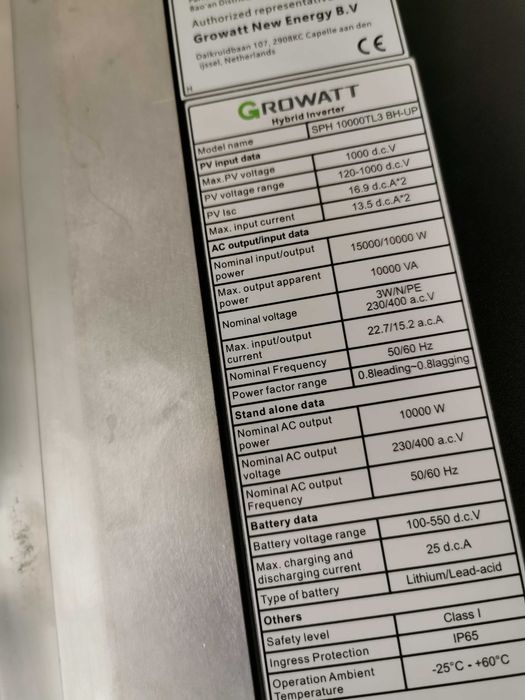 Growatt SPH 10000TL3 BH-UP with UPS трифазен хибриден инервтор за фороволтаици
