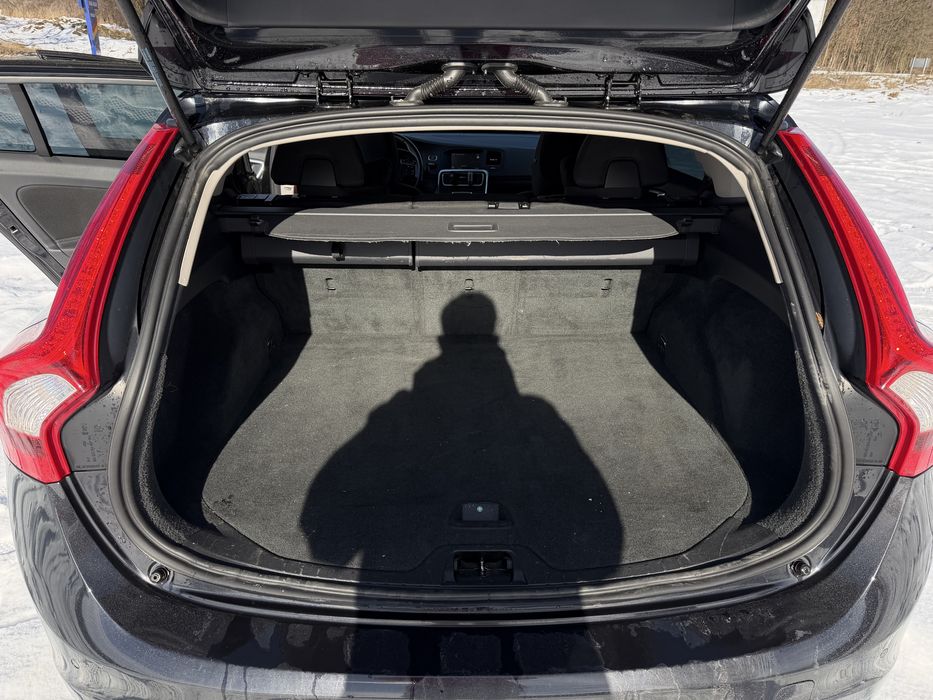 Volvo V60 2014 | 1.6 Diesel | Automat | Distribuție schimbată