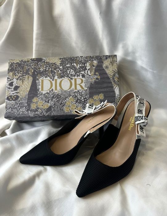 Високи токчета D*i*o*r