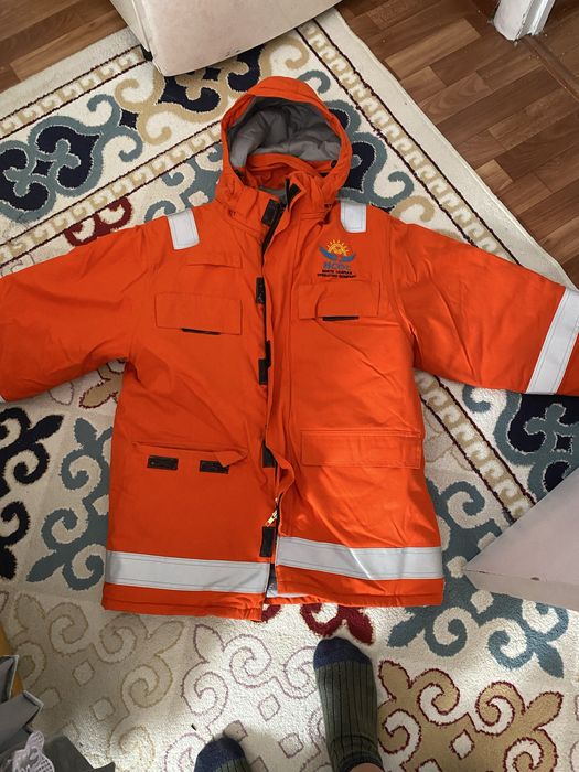 Спец киімдер сатылады