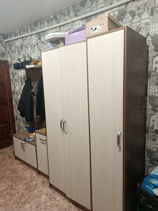 Продам Прихожка ..