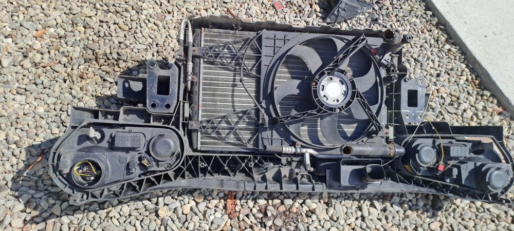 Vând tragar complet cu faruri vw polo n9 an 2005 motor 1.9 axr