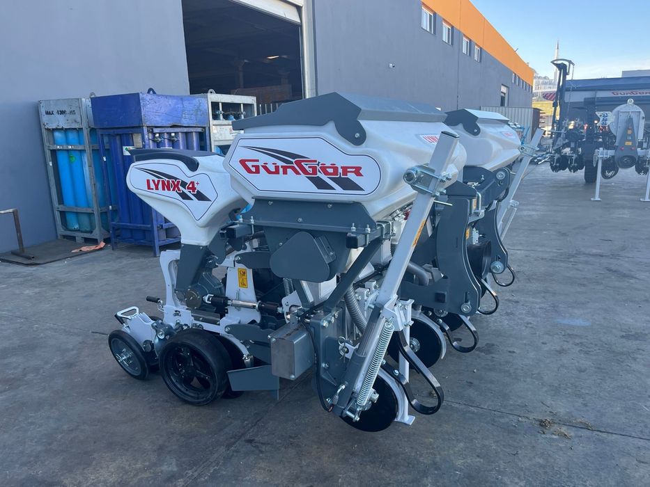 Semanatoare plante prasitoare 4 6 8 randuri cu dublu disc nou!!!