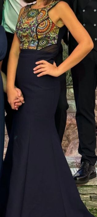 Официлна рокля.                    .