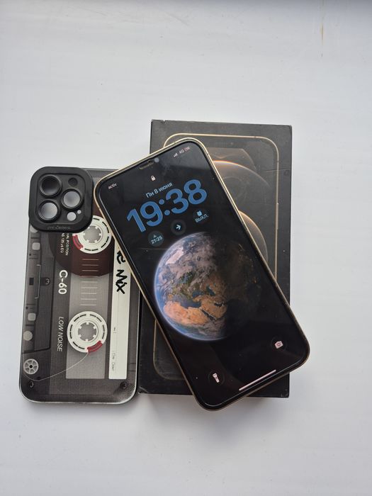 IPhone 12pro max gold