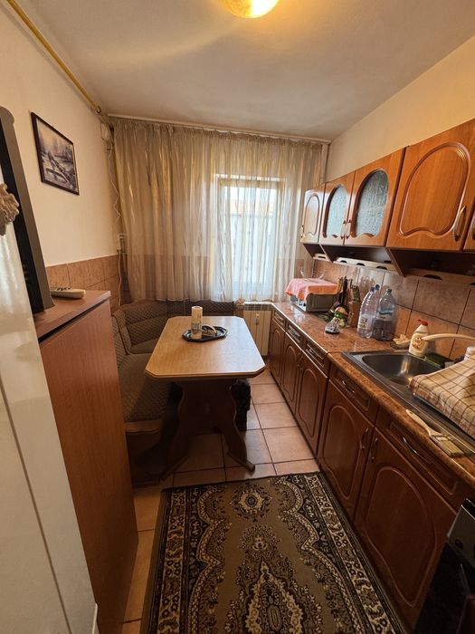 Apartament 2 camere semidecomandat
