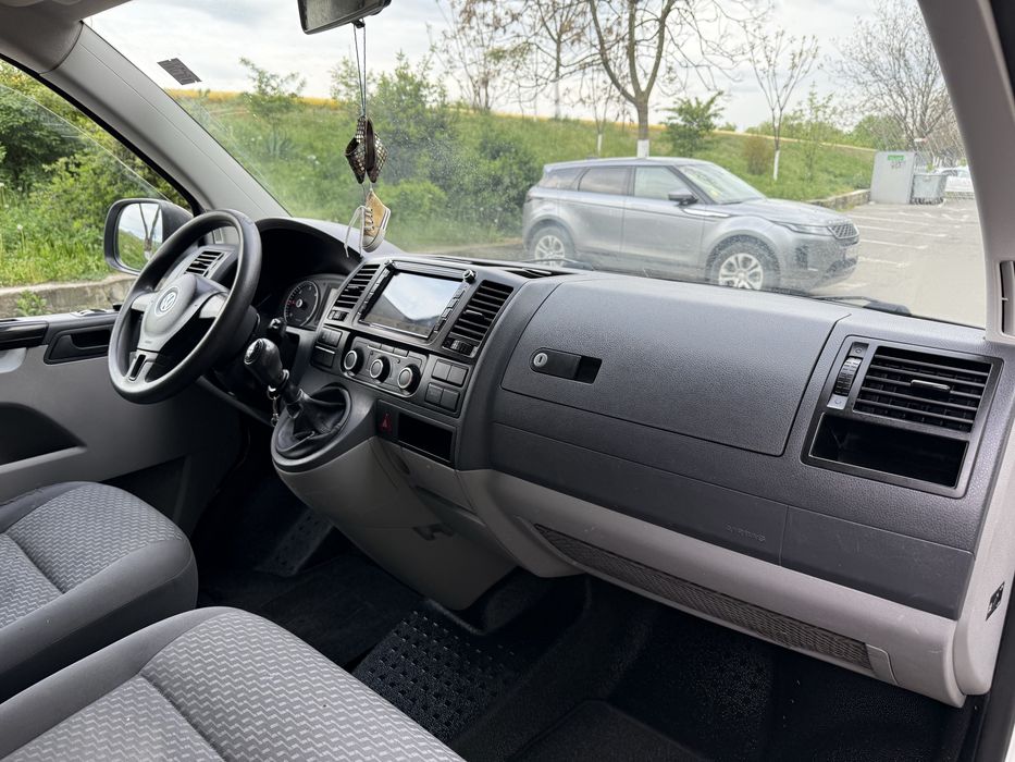 VW Transporter T5 2.0 Tdi Euro 5 cu 3 Locuri si Marfa