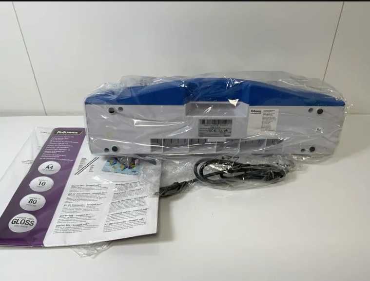 Laminator performant Fellowes Cosmic 2, lichidare stoc, super oferta!