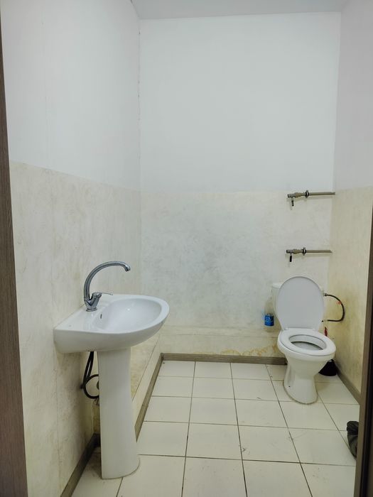 Сдаётся коммерческое помещение.