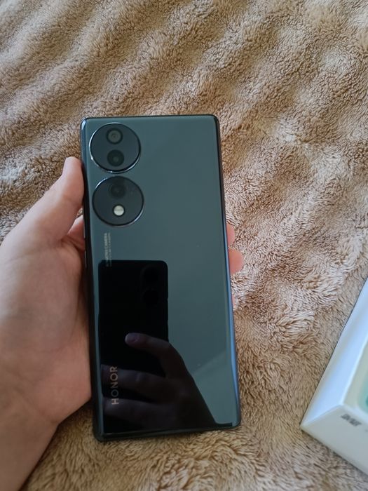 Honor 70 в отличном состоянии