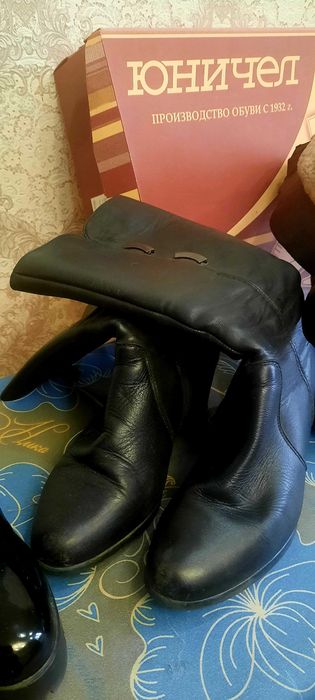 Три пары сапог за 6000тенге. Размер 36