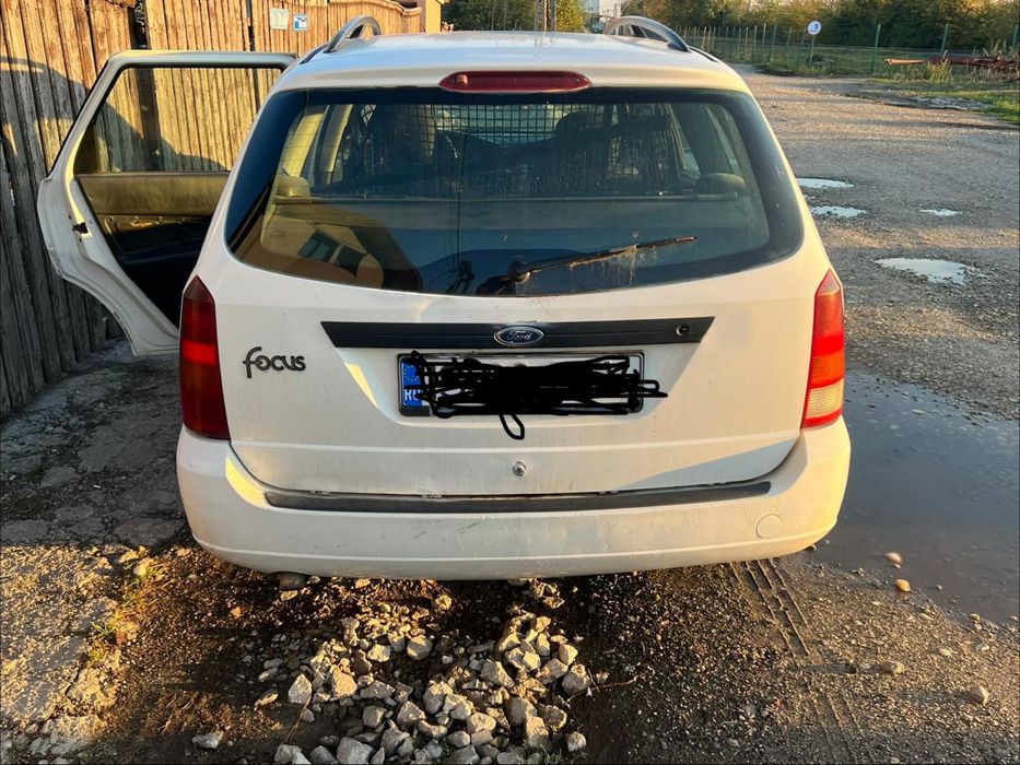 FORD Focus 2000 — imagine 3
