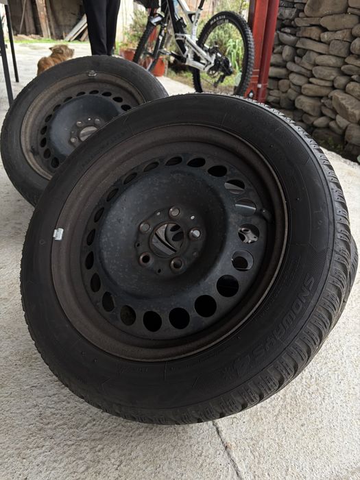 Зимни гуми с джанти свалени от C-class w204