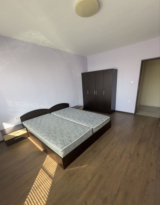 Южен тристаен апартамент под наем в кв. Кольо Фичето, Велико Търново