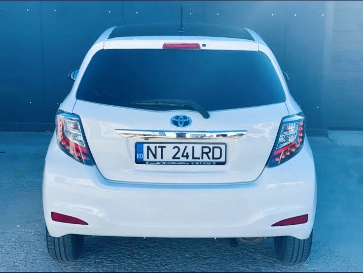 TOYOTA Yaris 2012 — imagine 3