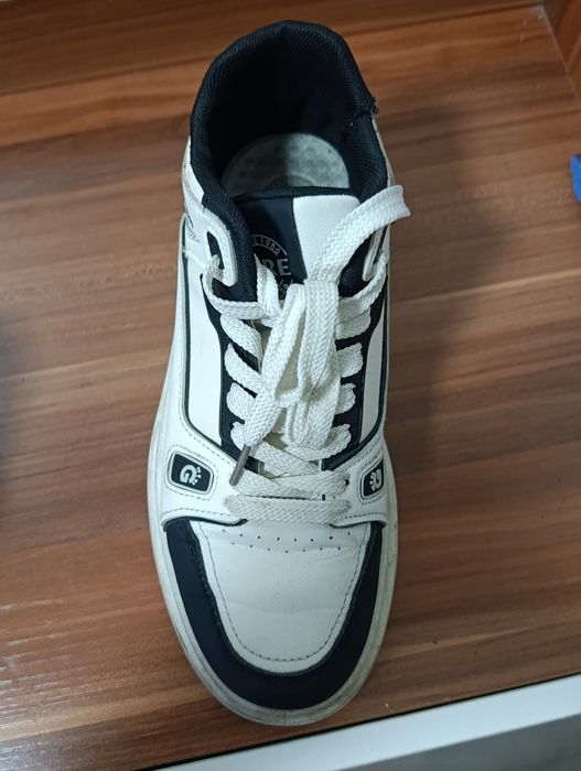 Качественные кроссовки