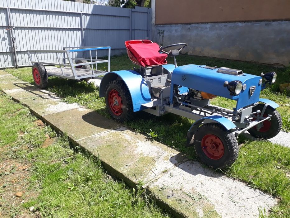 Tractoras cu remorca