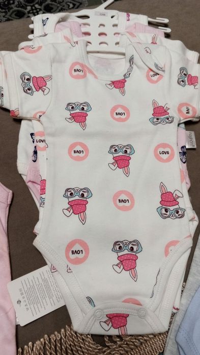 Продам детские вещи