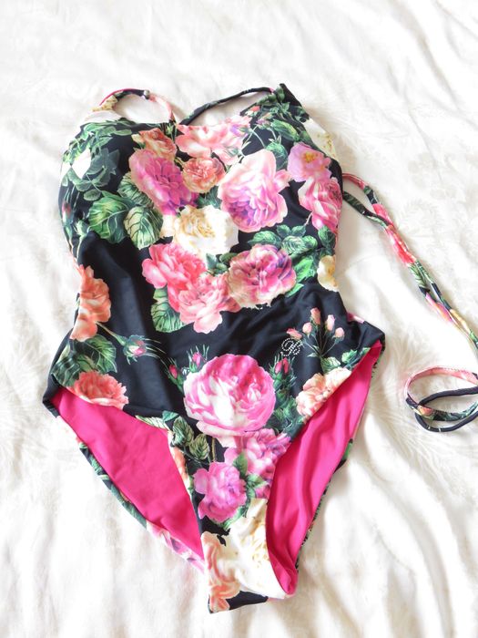 Цял бански Blumarine, XS - S, нов