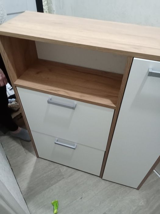 Продам обувницу в прихожую