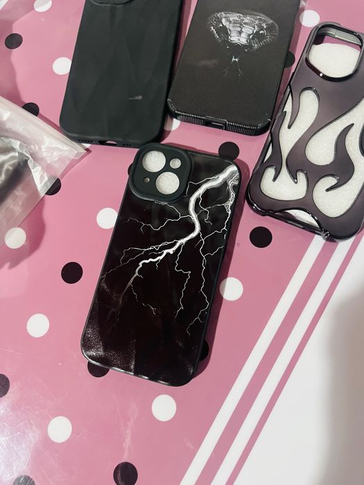 Чехлы на IPhone 13 и 15