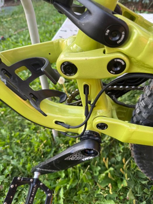Downhill велосипед Capra