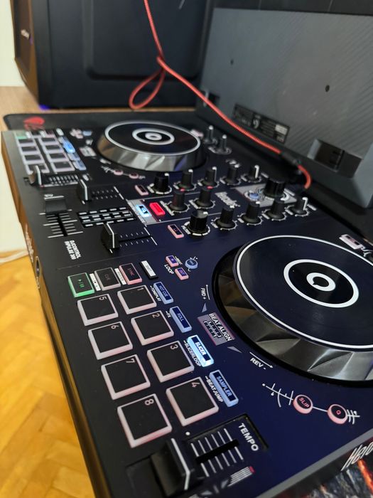 Consola DJ Hercules Inpulse 300 Mk2 ,stare impecabila +cabluri adiționale!!!