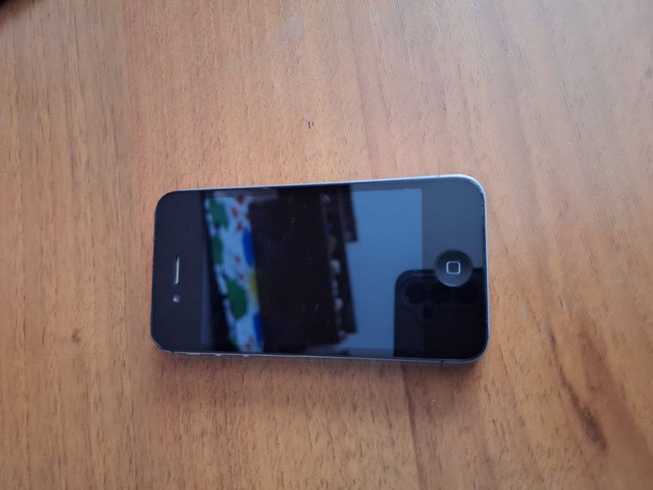 Apple 4s комплект только телефон