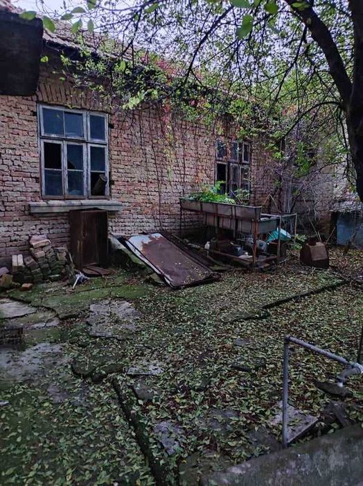 Продава се Къща в Попово - 320 кв.м за 175 €/кв.м - Снимка #2