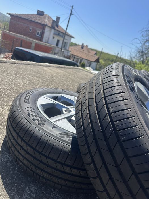 Гуми и джанти за Hyundai 205 65 16