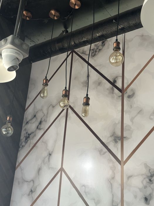 Продаються лампочки