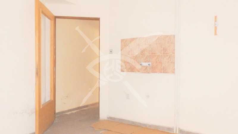 Продава се Магазин в Бургас, Изгрев - 63 кв.м за 985 €/кв.м - Снимка #3