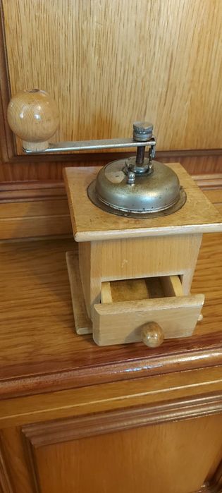 Rasnita veche, cafea