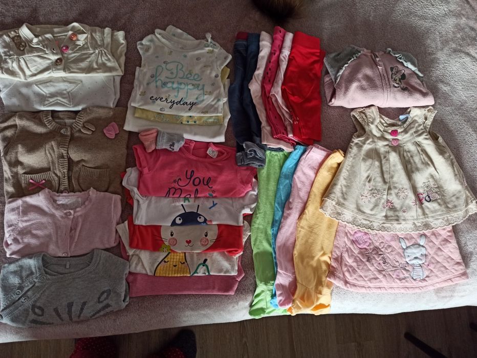 Много запазени дрешки за момиченце от 0-3