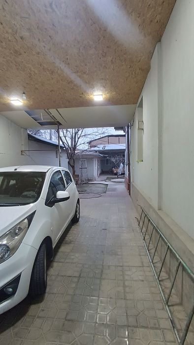 Продается участок угловой, можно под бизнес.